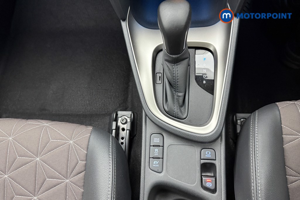 Used Toyota Yaris Cross 2023 for sale - 76340924: Photo 28