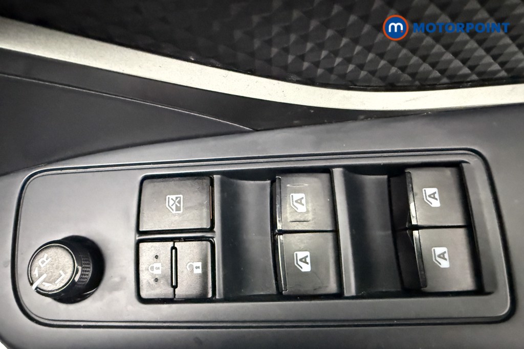 Used Toyota C-HR 2019 for sale - 77168222: Photo 26