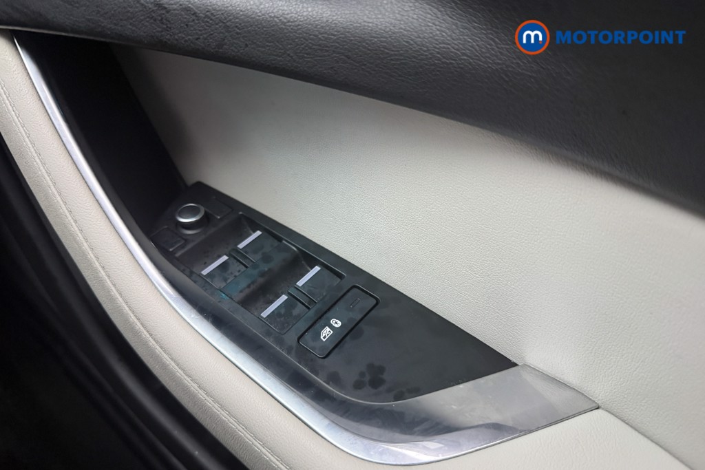 Used Jaguar XE 2022 for sale - 78091433: Photo 24