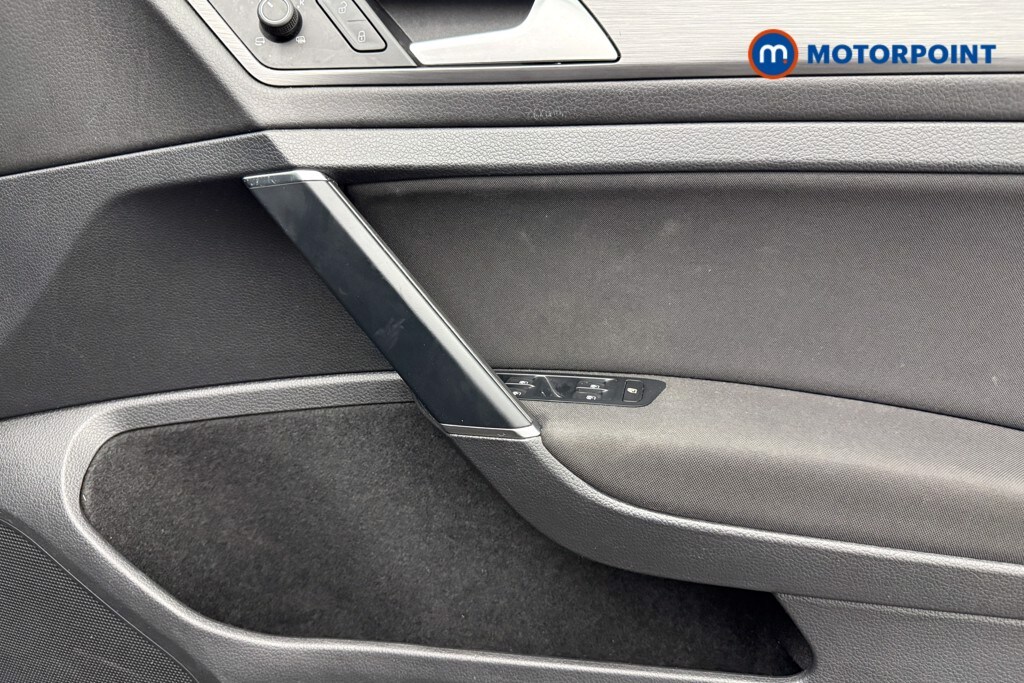 Used Volkswagen Golf 2019 for sale - 77935287: Photo 26