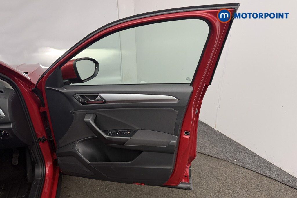 Used Volkswagen T-Roc 2023 for sale - 77462779: Photo 25