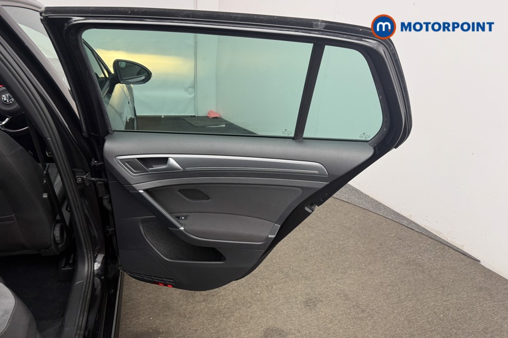 Used Volkswagen Golf 2019 for sale - 77903914: Photo 21