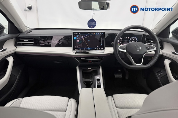 Used Volkswagen Passat 2025 for sale - 75684905: Photo 9