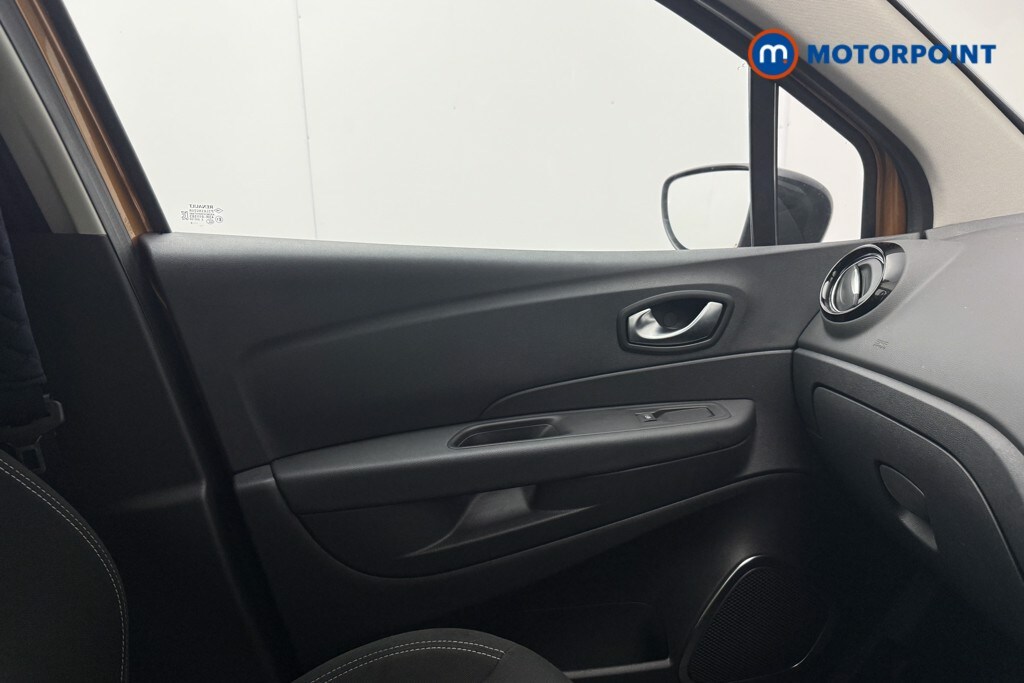 Used Renault Captur for sale - 77568004: Photo 16