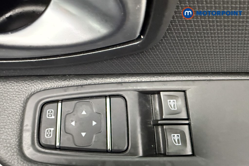 Used Renault Clio for sale - 77639826: Photo 25