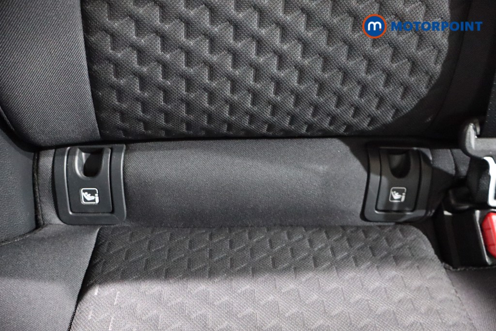 Used Toyota Yaris Cross 2024 for sale - 77620250: Photo 34