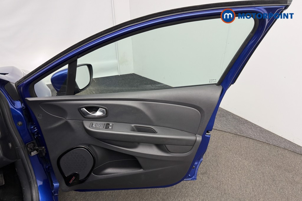 Used Renault Clio 2019 for sale - 76653684: Photo 25