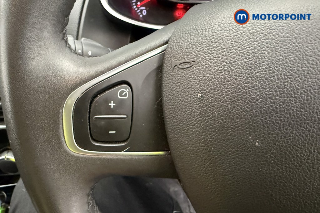 Used Renault Clio 2019 for sale - 76653684: Photo 37