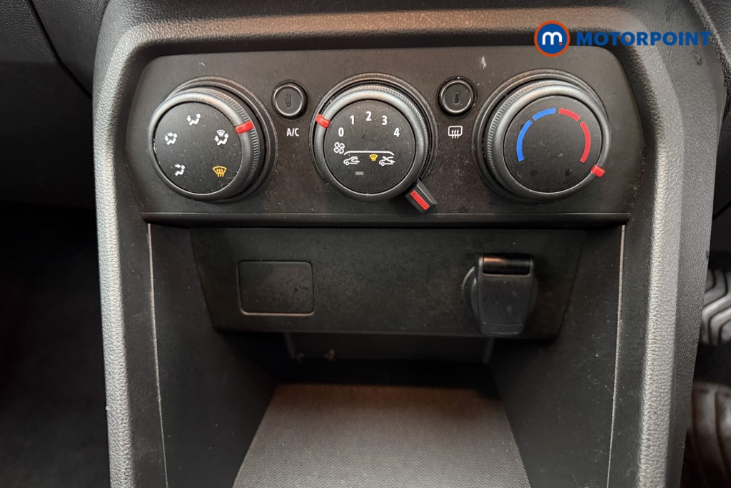 Used Dacia Sandero 2023 for sale - 76697242: Photo 31