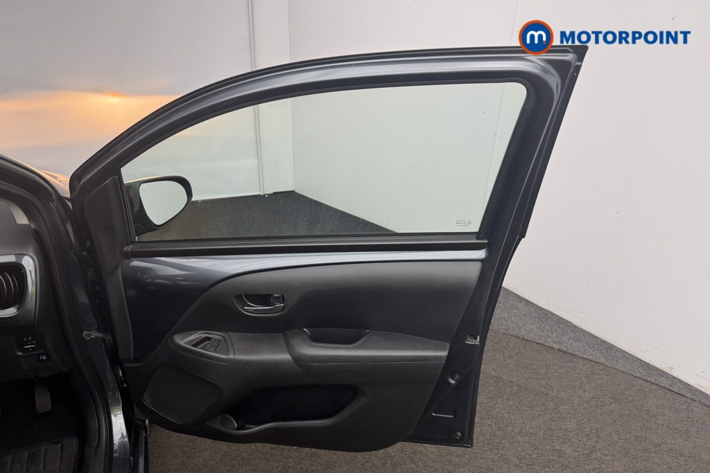 Used Toyota AYGO 2018 for sale - 77270355: Photo 24