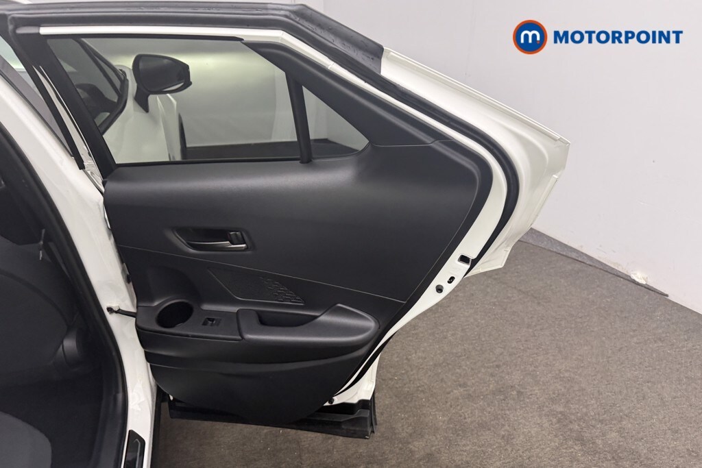 Used Toyota C-HR for sale - 77000346: Photo 23