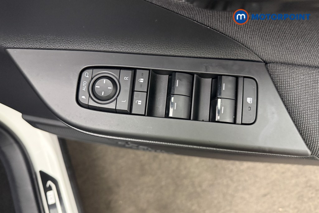 Used Toyota C-HR for sale - 77000346: Photo 27