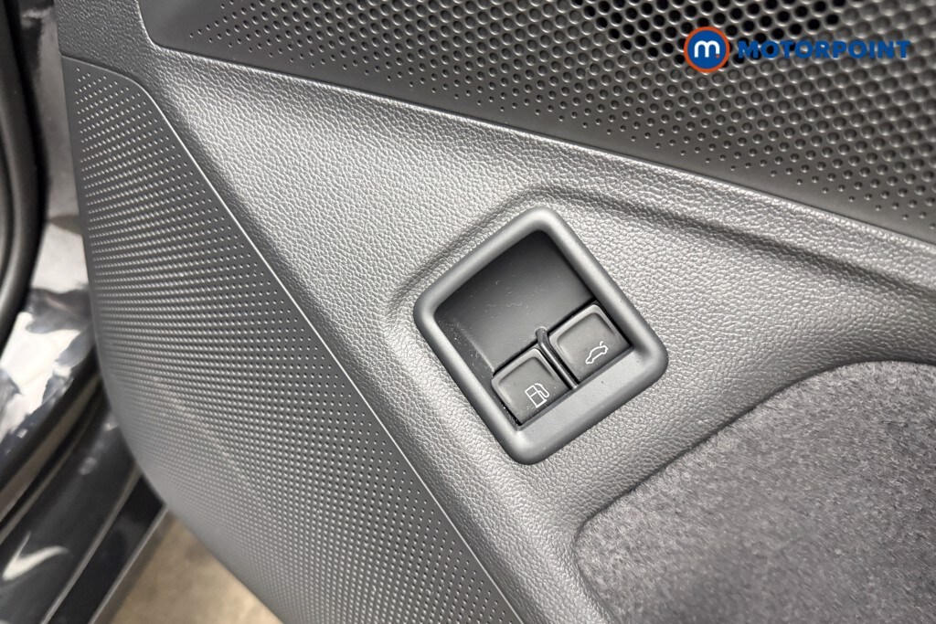 Used Volkswagen Passat for sale - 78196878: Photo 28