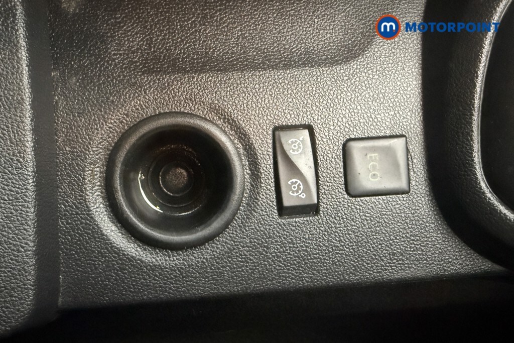 Used Renault Captur for sale - 77676842: Photo 26