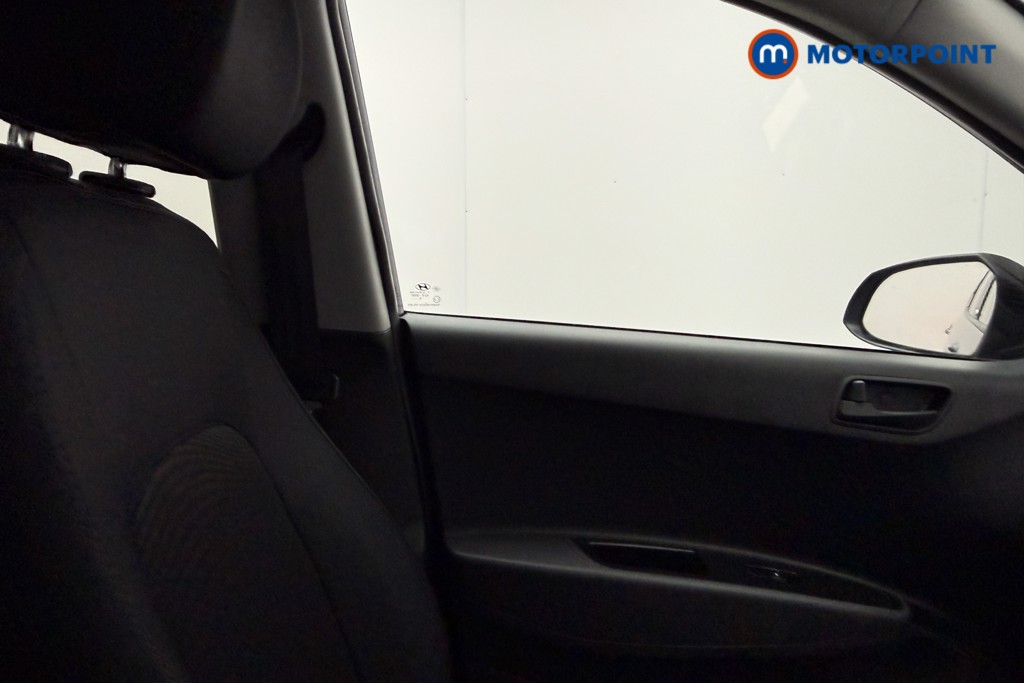 Used Hyundai i10 2019 for sale - 77045950: Photo 17