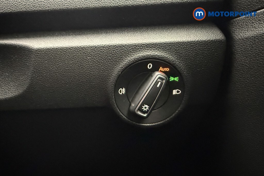 Used Volkswagen T-Roc for sale - 77946589: Photo 25