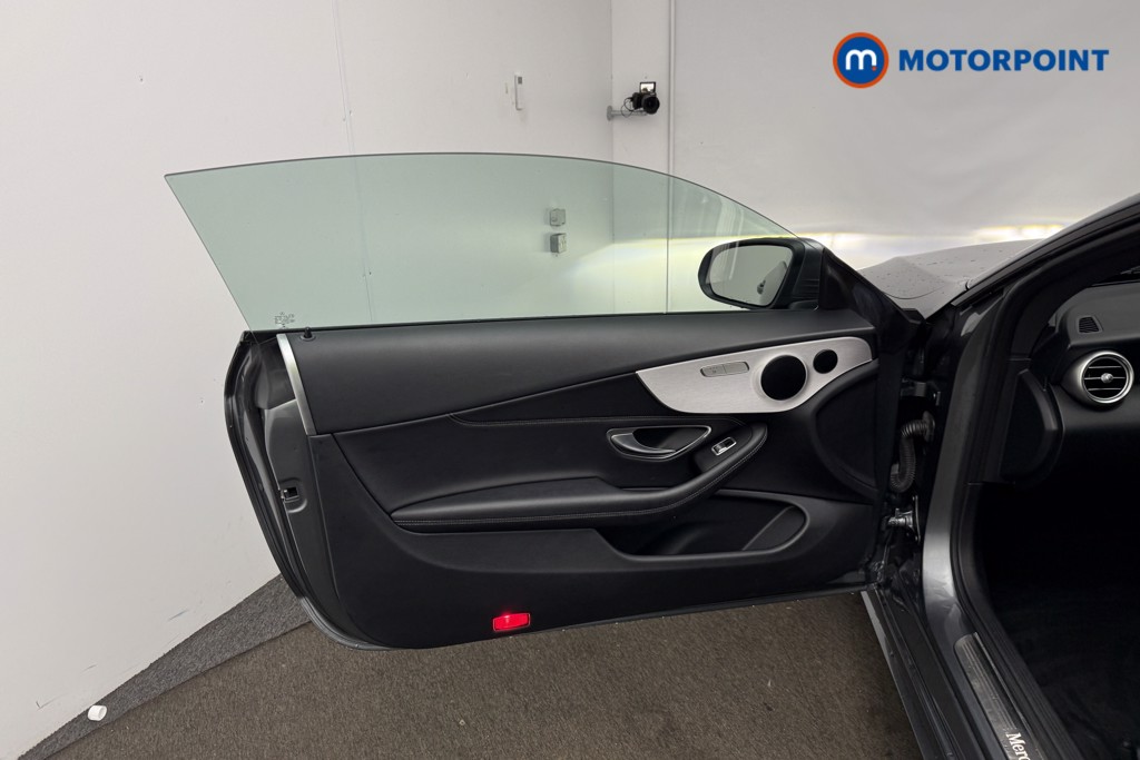 Used Mercedes-Benz C Class 2019 for sale - 78143929: Photo 11