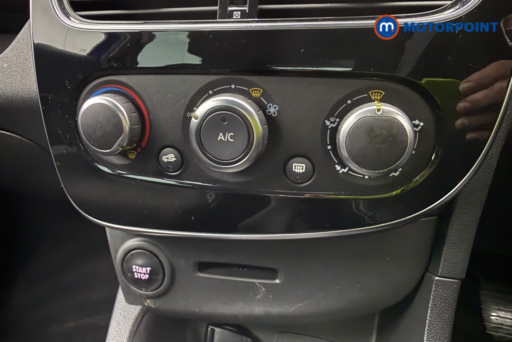 Used Renault Clio 2018 for sale - 76184667: Photo 24