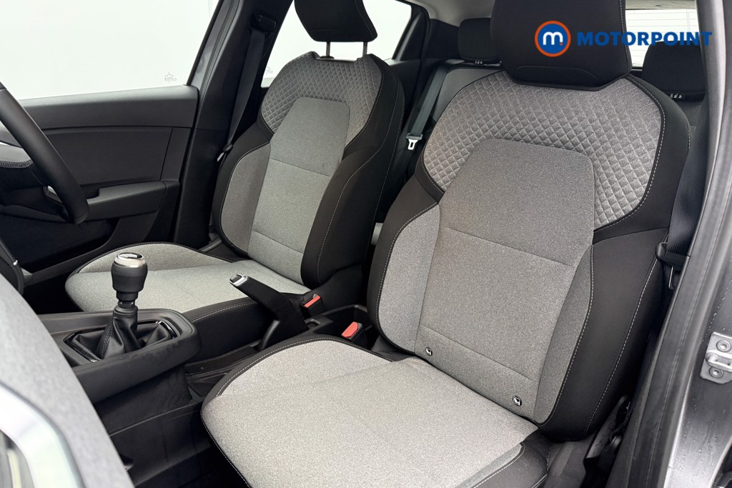 Used Renault Clio 2024 for sale - 76892580: Photo 11