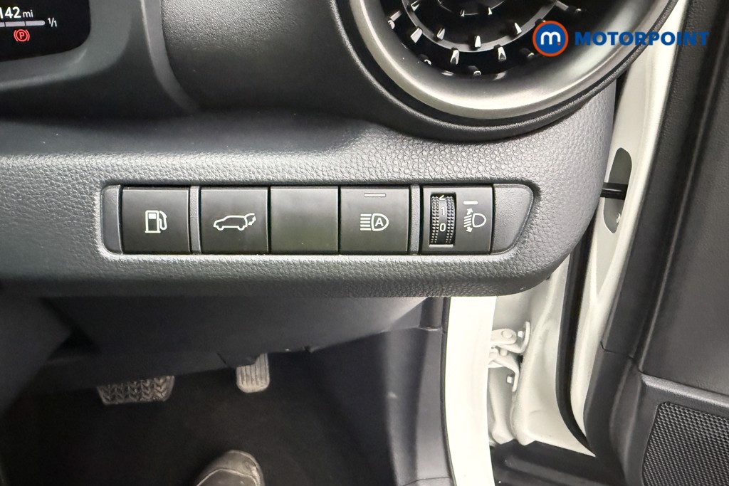 Used Toyota C-HR 2024 for sale - 77138531: Photo 28