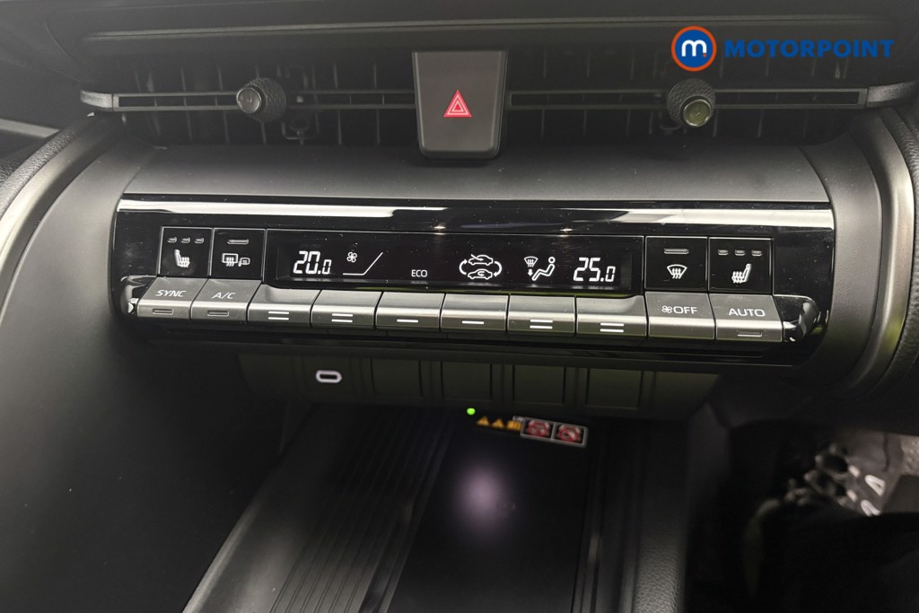 Used Toyota C-HR 2024 for sale - 77138531: Photo 32