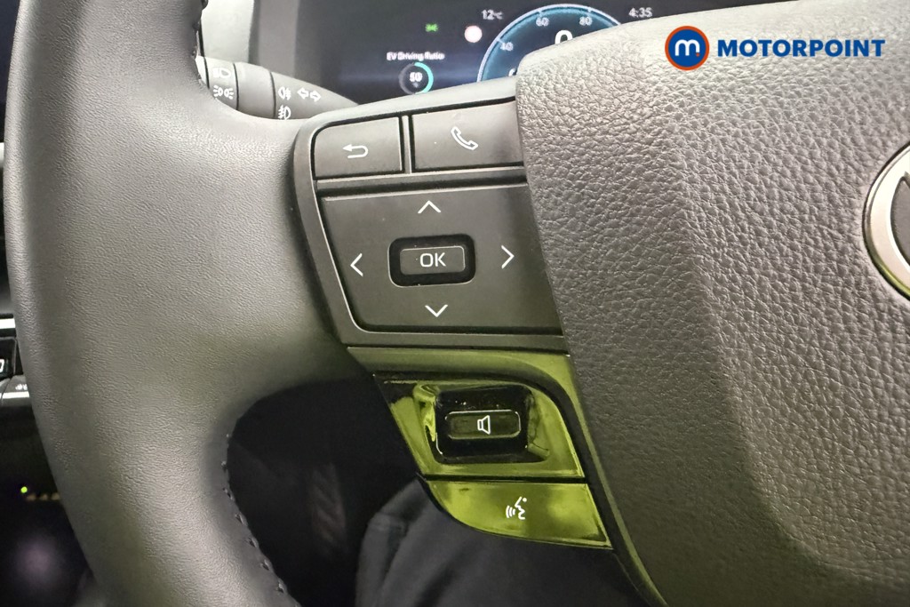 Used Toyota C-HR 2024 for sale - 77138531: Photo 37