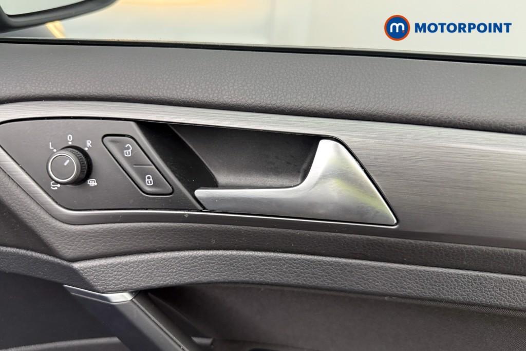 Used Volkswagen Golf 2017 for sale - 77138588: Photo 25