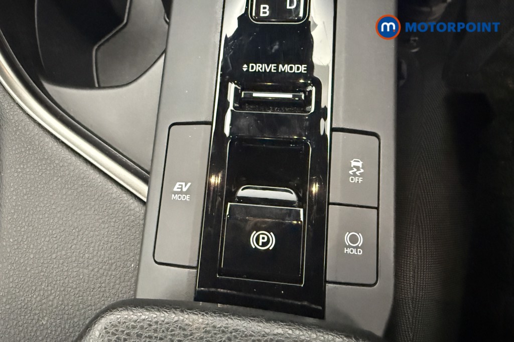 Used Toyota C-HR 2024 for sale - 76797347: Photo 31