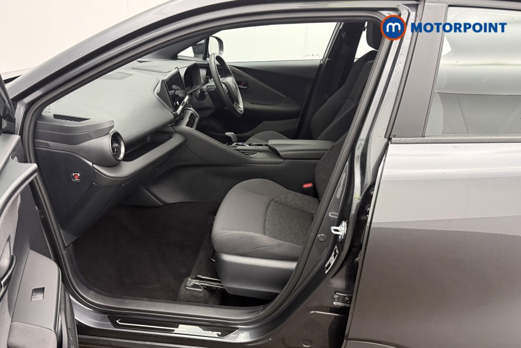 Used Toyota C-HR 2024 for sale - 76797347: Photo 9