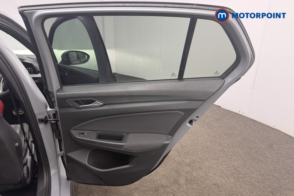 Used Volkswagen Golf 2021 for sale - 76984977: Photo 23