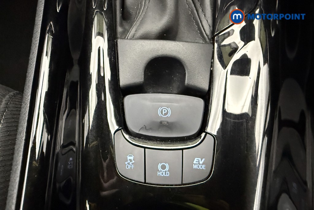 Used Toyota C-HR for sale - 77221206: Photo 23