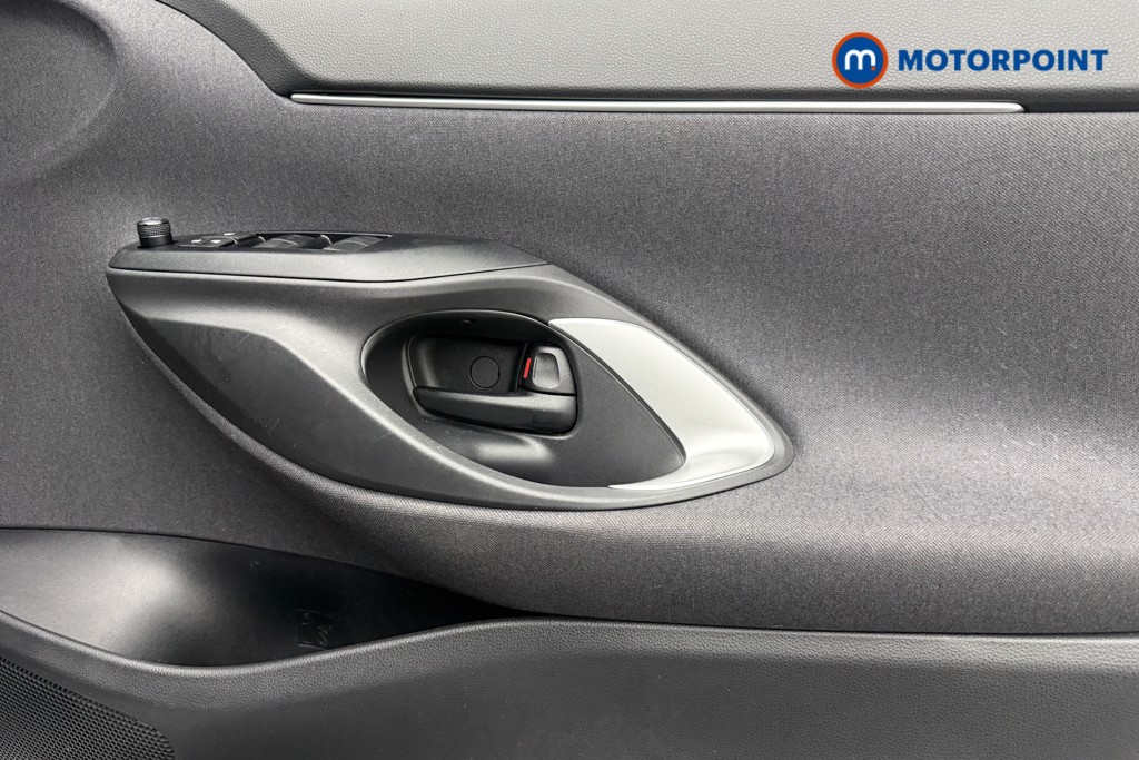 Used Toyota Yaris Cross 2023 for sale - 77136583: Photo 25