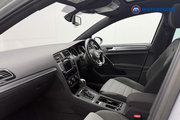 Used Volkswagen Golf 2016 for sale - 76193517: Photo 11