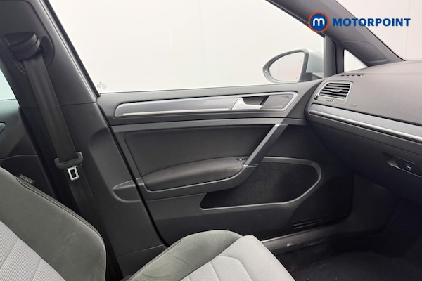 Used Volkswagen Golf 2016 for sale - 76193517: Photo 30