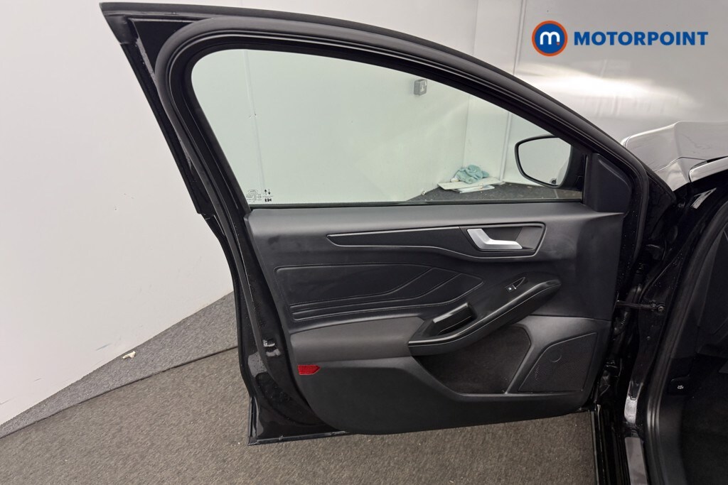 Used Ford Focus 2023 for sale - 76892549: Photo 12