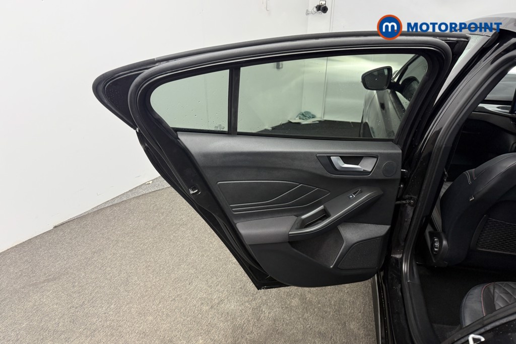 Used Ford Focus 2023 for sale - 76892549: Photo 16