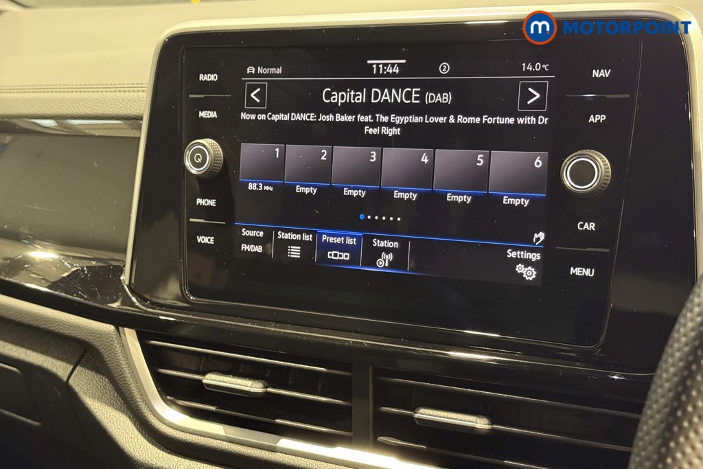 Used Volkswagen T-Roc 2022 for sale - 76590210: Photo 12