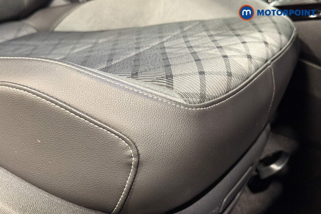 Used Volkswagen T-Roc 2022 for sale - 76590210: Photo 16