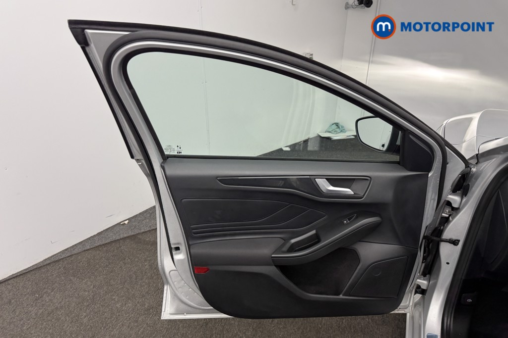 Used Ford Focus 2023 for sale - 76892550: Photo 12