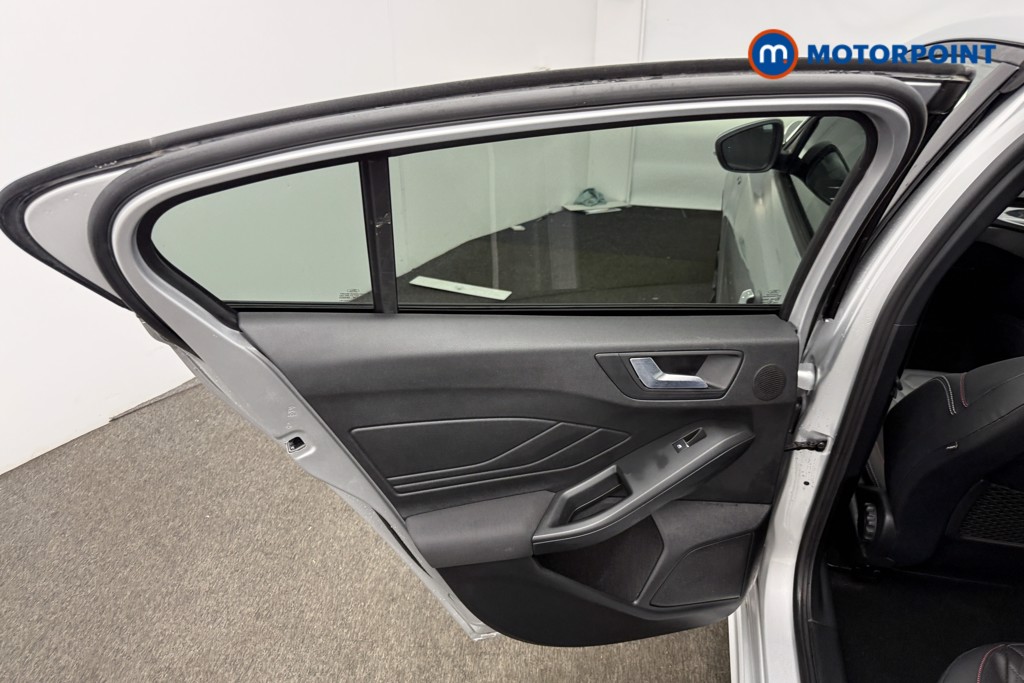 Used Ford Focus 2023 for sale - 76892550: Photo 15