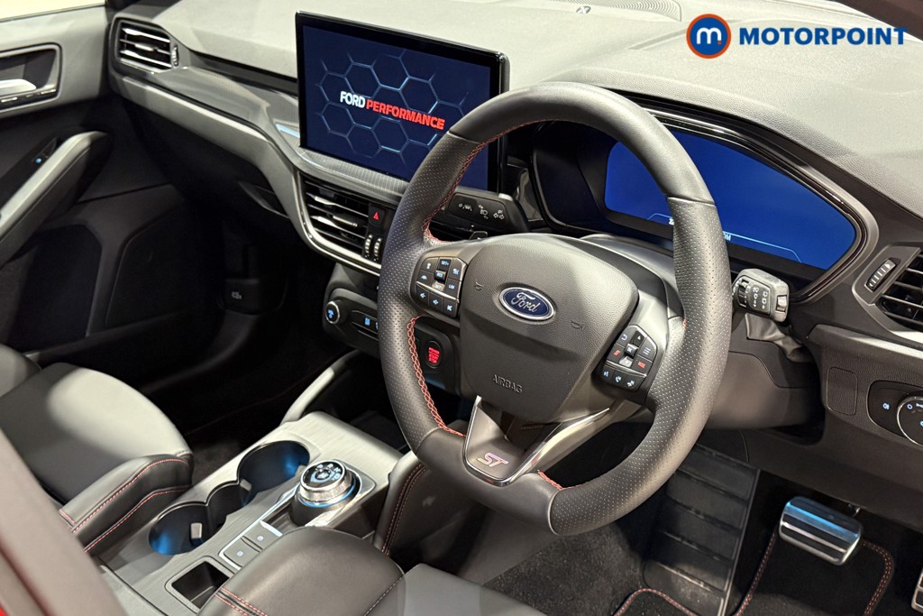 Used Ford Focus 2023 for sale - 76739059: Photo 9