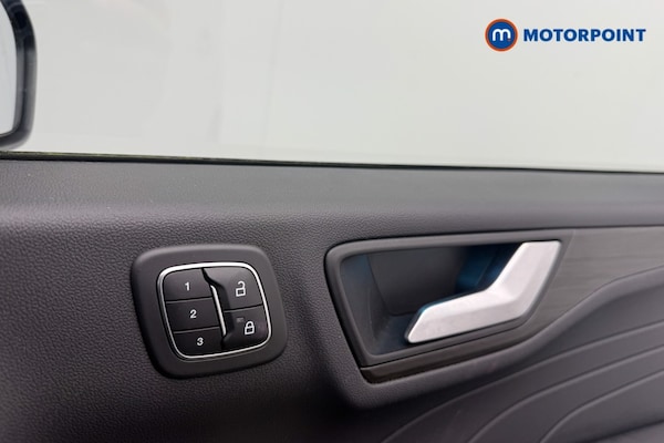 Used Ford Kuga 2023 for sale - 76036396: Photo 23