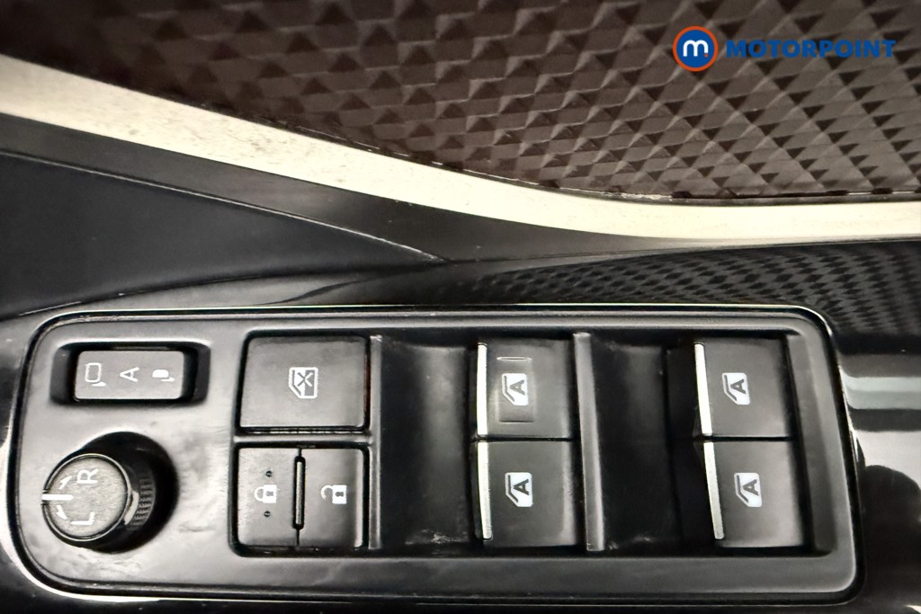 Used Toyota C-HR for sale - 77297575: Photo 26