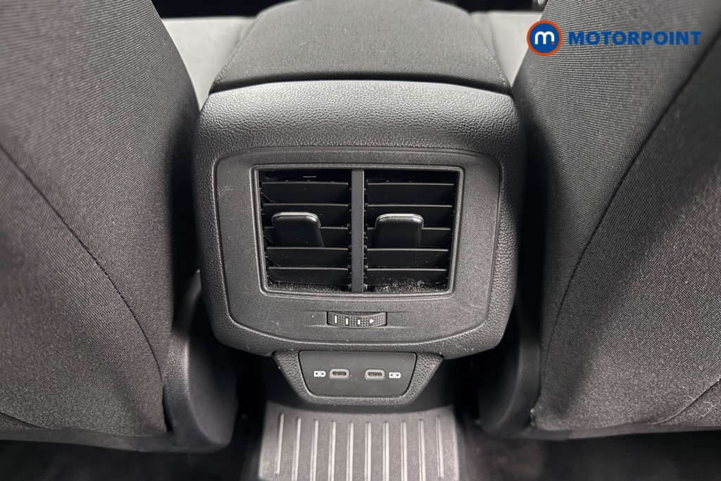 Used Volkswagen T-Roc 2023 for sale - 77916832: Photo 28