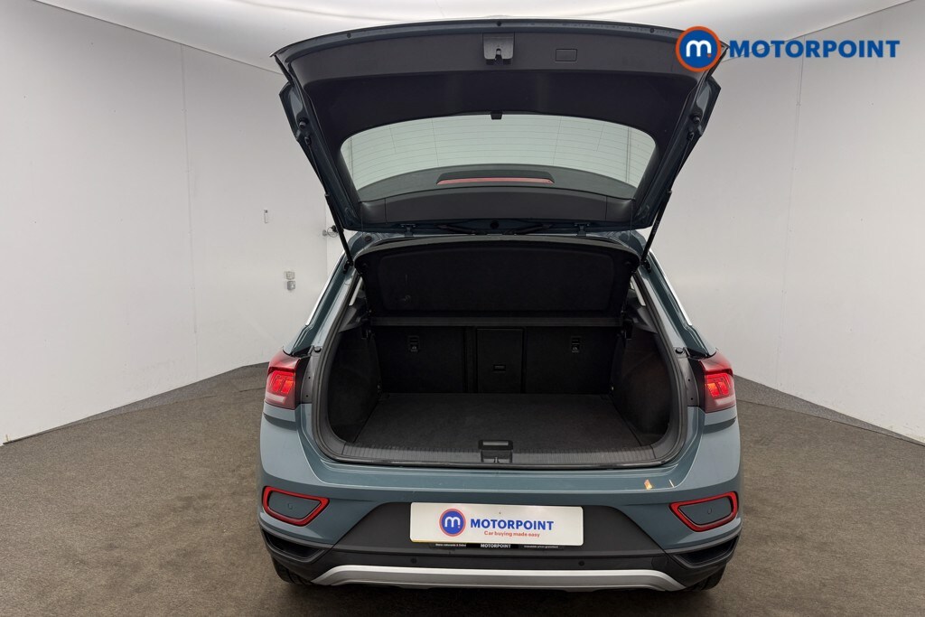 Used Volkswagen T-Roc 2023 for sale - 77916832: Photo 29