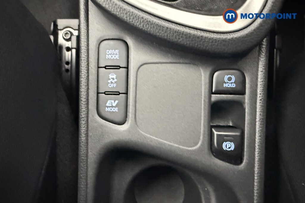 Used Toyota Yaris Cross 2023 for sale - 76278788: Photo 24