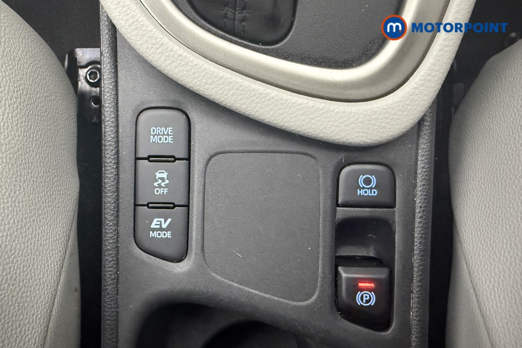 Used Toyota Yaris 2023 for sale - 77159607: Photo 24