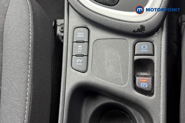 Used Toyota Yaris 2022 for sale - 75684968: Photo 17