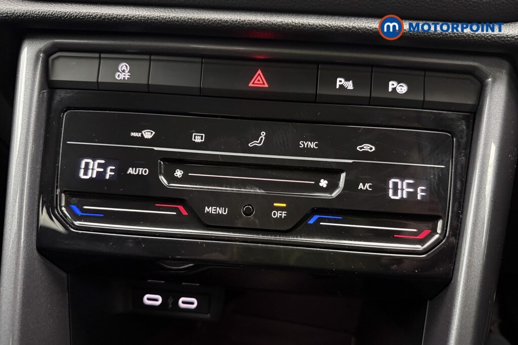 Used Volkswagen T-Roc for sale - 77364735: Photo 24