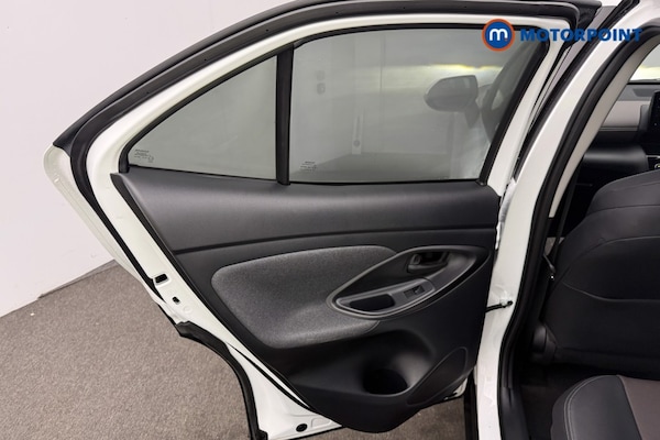Used Toyota Yaris Cross 2022 for sale - 76255639: Photo 14